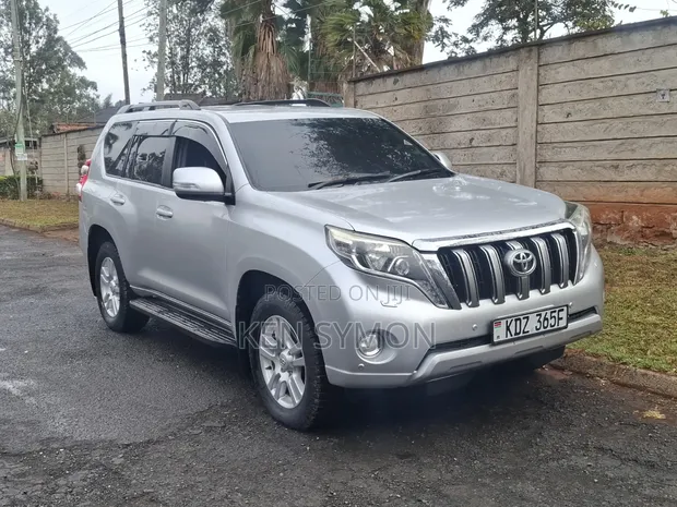 Toyota Land Cruiser Prado 3.0 TD 2012 Silver - 1