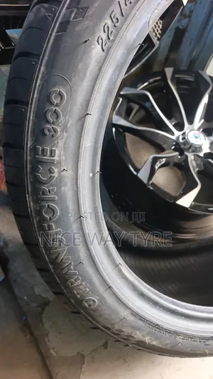 Matairi Mapya 225/45R18 Goddard