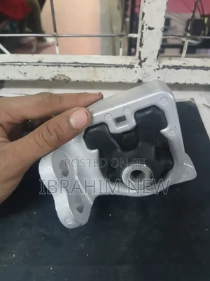 Subaru Forester Legacy Engine Mount - Mpya Kabisa