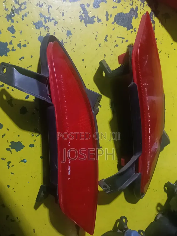 Honda Vezel Rear Bumper Reflectors na Covers - 1