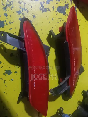 Honda Vezel Rear Bumper Reflectors na Covers