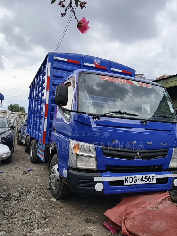 Mitsubishi Canter 4D33 Lori la Chakula - 2015 - 1