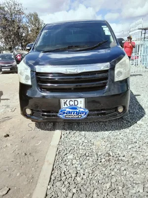 Toyota Noah 2008 Nyeusi