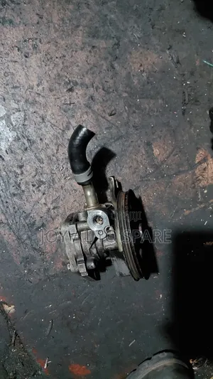 Toyota Mark II 1G Engine Power Steering Pump