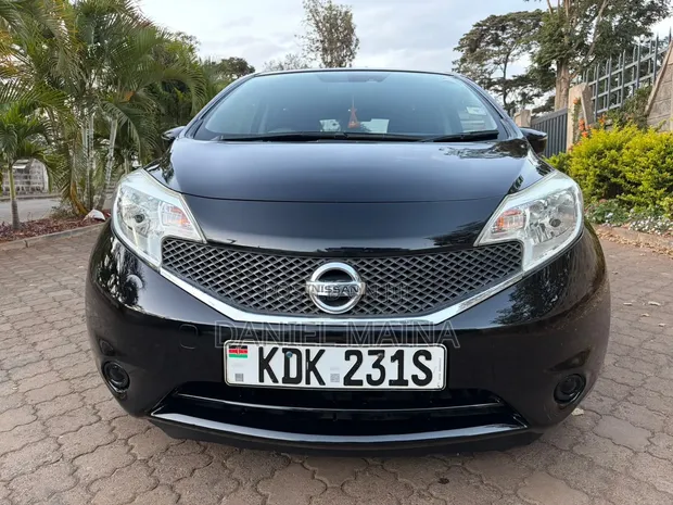 Nissan Note 2015 Nyeusi - 1