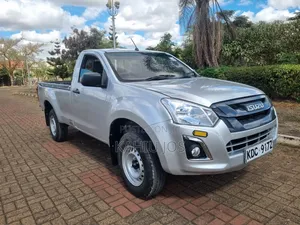 Isuzu D-MAX 2021 Nyeupe