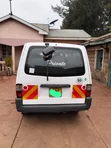 Mazda Bongo Van 2009 Nyeupe - 4