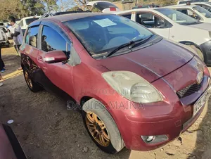 Toyota Vitz 2010 Kahawia