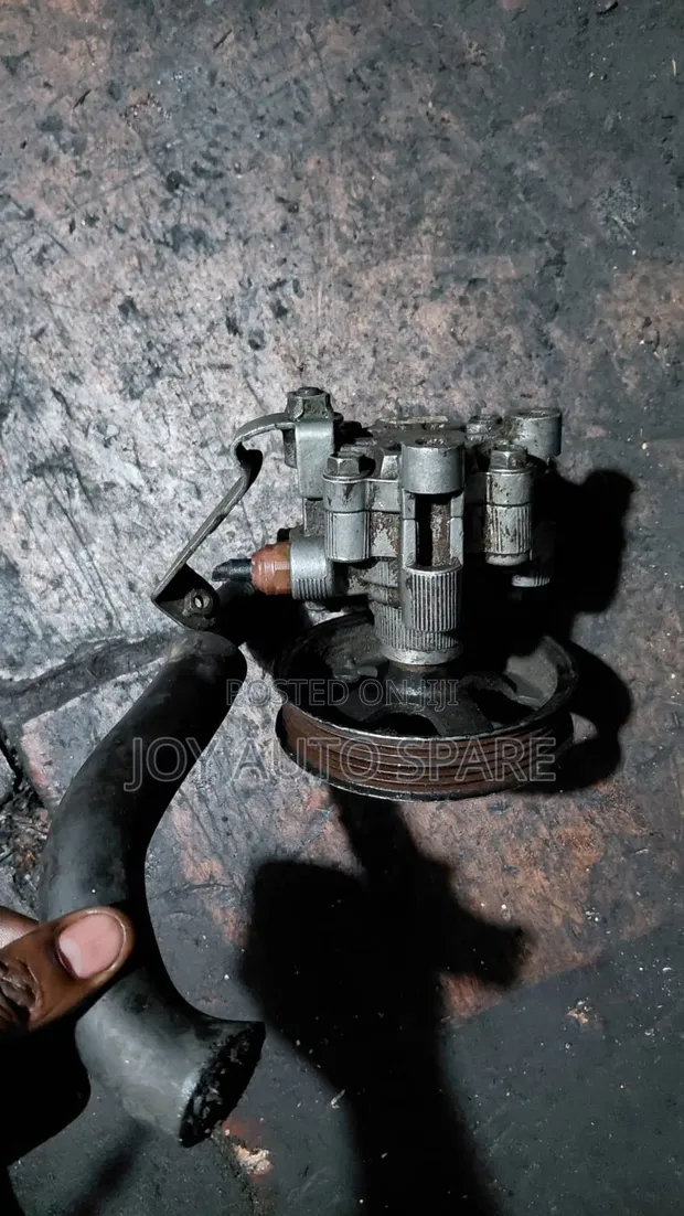 Nissan Navara YD25 Power Steering Pump (Used) - 1