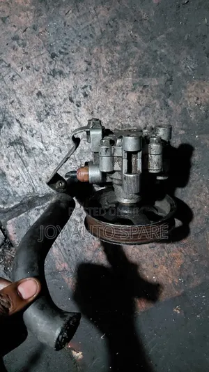 Nissan Navara YD25 Power Steering Pump (Iliyotumika)