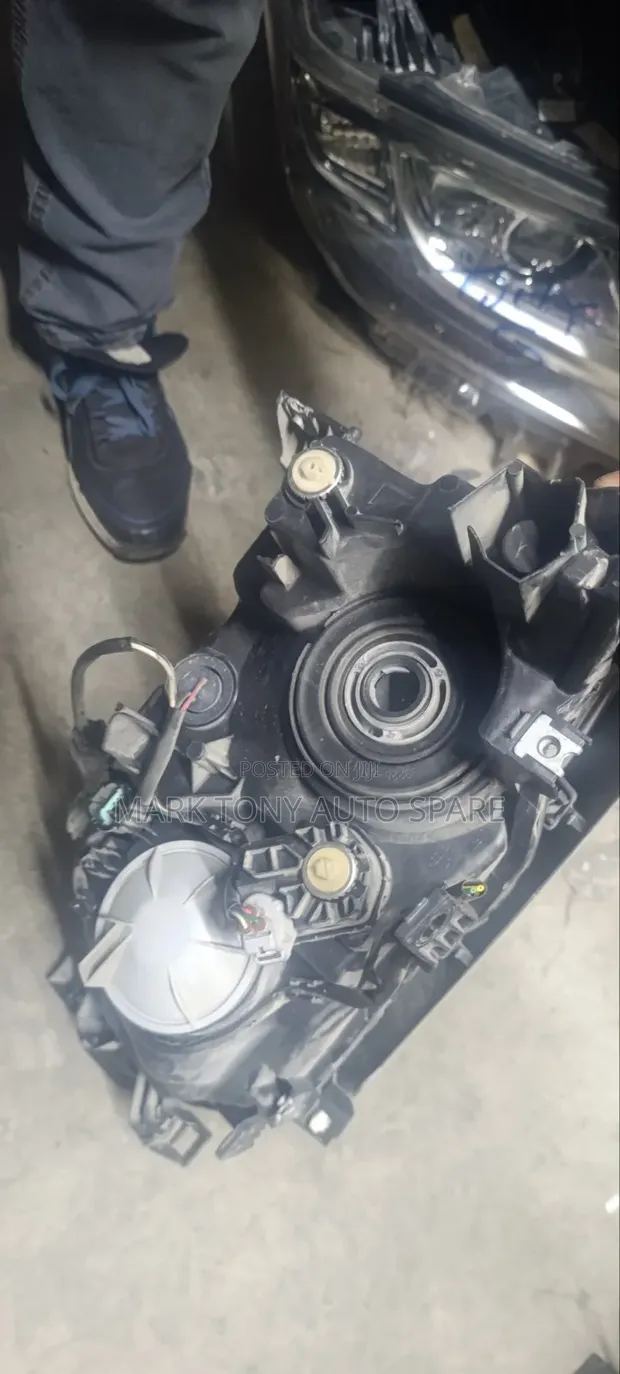 Nissan Serena 2020 Headlights Zisizo Zenon - 1
