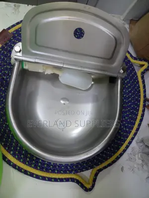 Bakuli la Shamba la Chuma cha Kutupwa kwa Ng'ombe