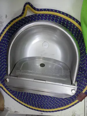 Bakuli la Maji la Chuma cha Kutolea Hewa kwa Ng'ombe