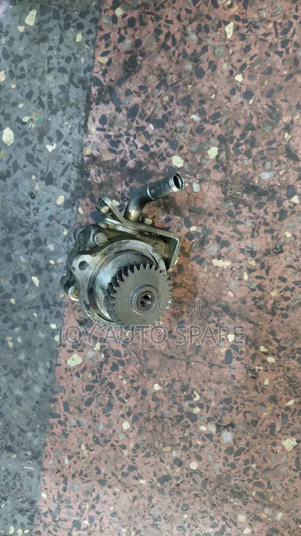Nissan Caravan ZD30 Power Steering Pump - 1