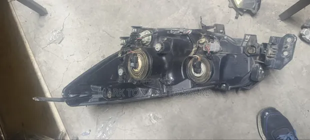 Subaru BS9 2018 Headlights (Non-Xenon, Kutoka Japan) - 1