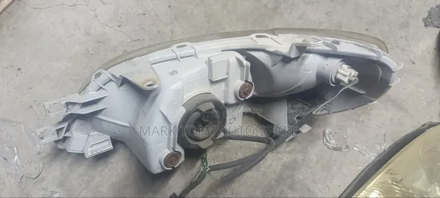 Toyota Platz 2003 Headlight - Excellent Condition - 1