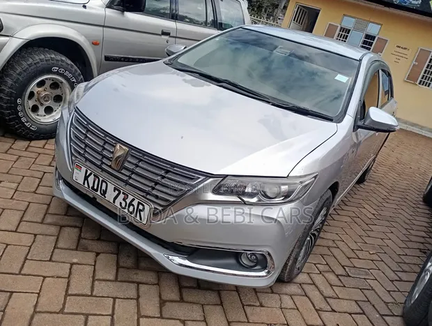 Toyota Premio 2017 Nyeupe - 1