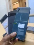 Samsung Galaxy Z Flip3 5G 256GB Refurbished - 1