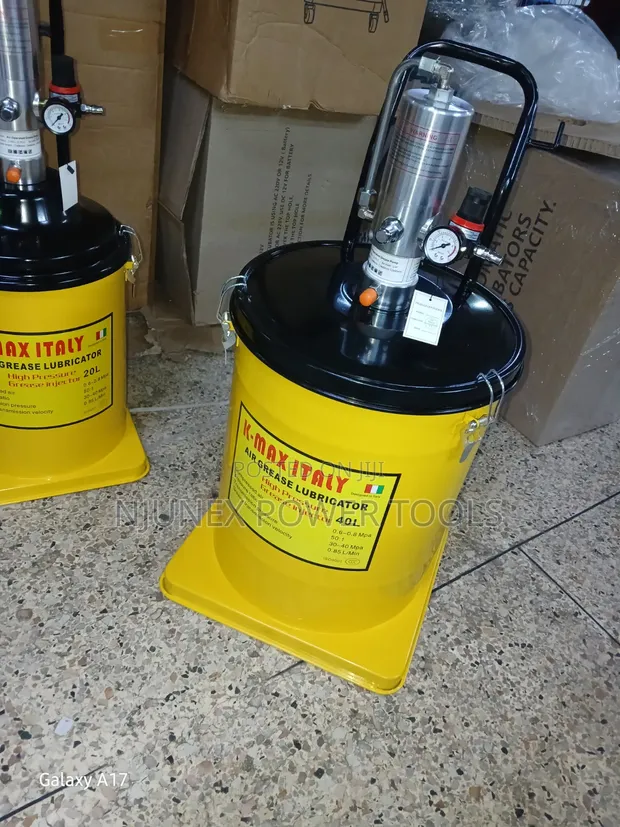 K-Max Italy 40L Air Grease Lubricator - 1