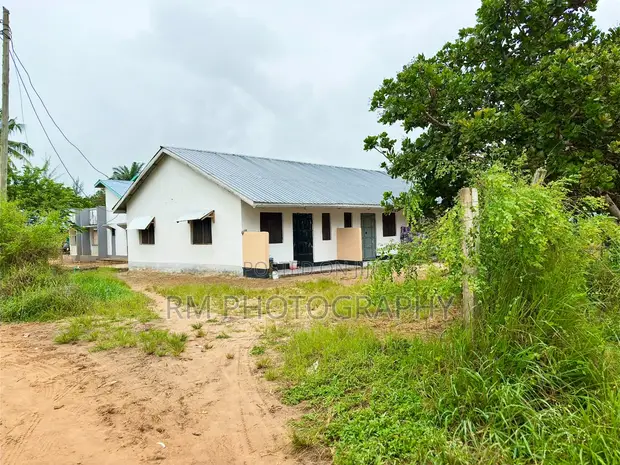 Nyumba ya Vyumba 5 inauzwa Ramisi - 1