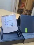 Samsung Galaxy Z Flip4 512GB Refurbished - 1