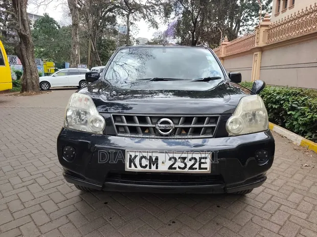 Nissan X-Trail 2010 Black - 1