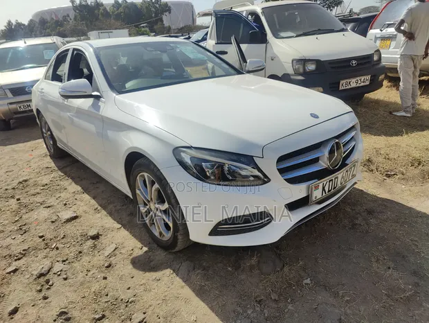 Mercedes-Benz C180 2014 - 1