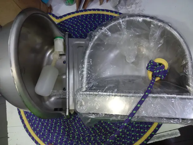 Kinywaji Cha Maji Cha Ng'ombe Cha Kiotomatiki Cha Chuma Cha Kutolea Nje - 1