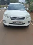 Toyota Vanguard 2010 White - 1