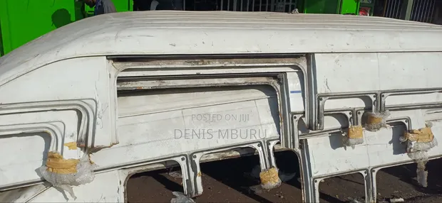 Toyota Hiace 9L Roof - 1