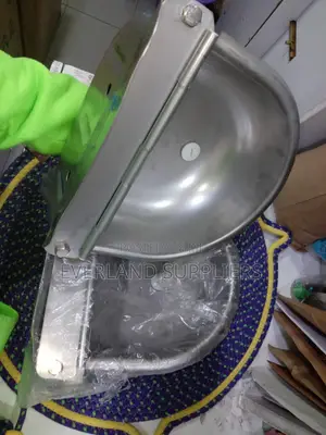 Durable Automatic Water Bowl Drinkers for Cows