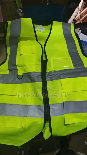 Multi Pocket High-Visibility Reflector Vest
