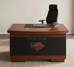Kikao cha Biashara cha Mahogany - Kazi Bora kwa Meneja