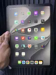 Apple iPad Air (2022) 64GB Nyeusi - 3