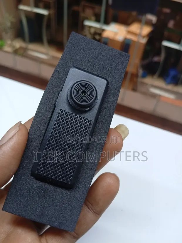 Kamera Ndogo ya CCTV ya Kitufe na Maikrofoni kwa Ufuatiliaji wa Ofisi - 1