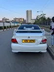 Mitsubishi Lancer 2006 Nyeupe - 2