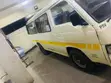 Nissan Caravan (Urvan) 2001 Beige - 1