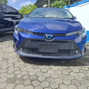 Toyota Corolla Hatchback 2019 Bluu