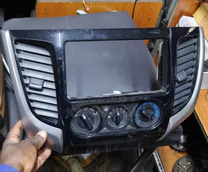 Isuzu D-MAX AC Control Unit