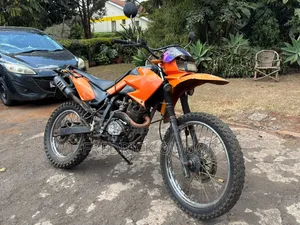 Lifan LF200 Motocross 2014 Rangi ya Chungwa
