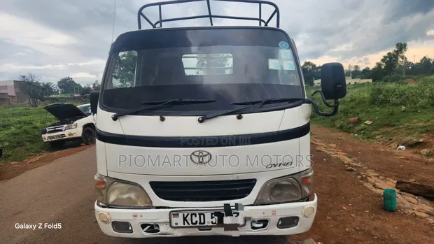Toyota Dyna 1KD Mini Truck 2009 - 1