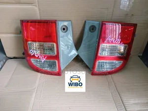 Toyota Isis Rear Bumper Reflectors (Red)