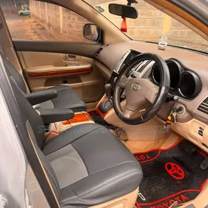 Toyota Harrier 2.4 Sunroof 2011