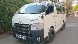 Toyota HiAce 2012 - Ina Viti 14
