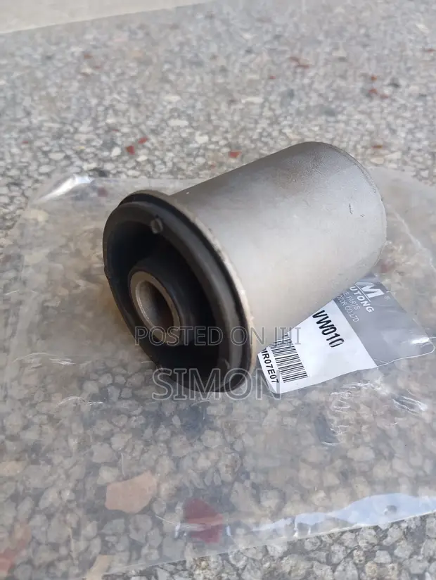 New Lower Arm Bush for Nissan E25 ZD30 Caravan - 1