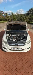 Honda Stream 2013 Nyeupe - 4