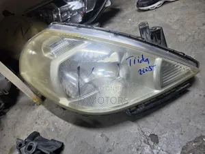 Nissan Tiida 2005-2007 Headlights (Non-Xenon)