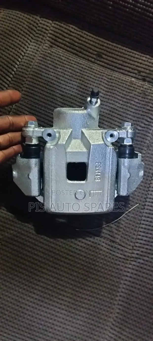 Toyota Land Cruiser 100 Series Calipers (Brand New) - 1