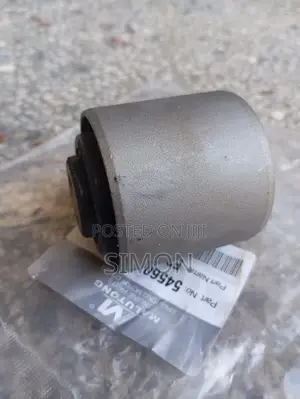 Bushings za Upper Arm kwa Nissan E25 ZD30 Caravan Ndogo