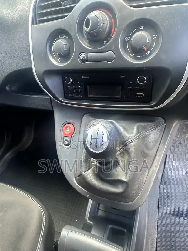 Renault Kangoo 2015 Cargo Van - 1